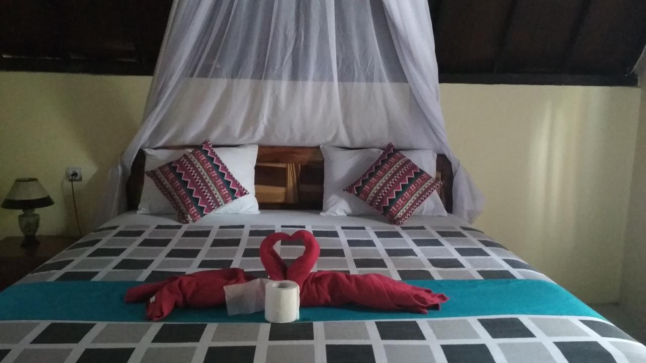 Sister Bungalow Hotel Gili Air Exterior photo